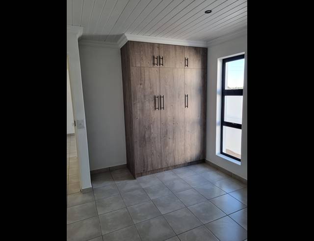 3 bed property for sale in LAAIPLEK